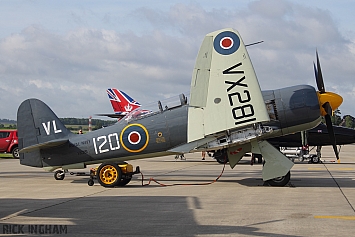 Hawker Sea Fury T20 - VX281 - Royal Navy