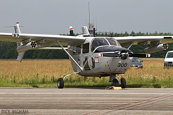 Cessna O-2A Skymaster - 67-21300 / N590D - USAF