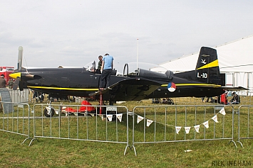 Pilatus PC-7 - L-10 - RNLAF