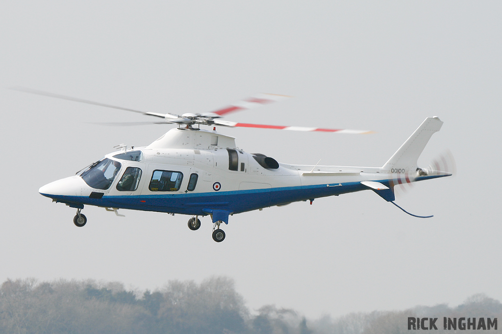 Agusta A109E Power - QQ100 - QinetiQ