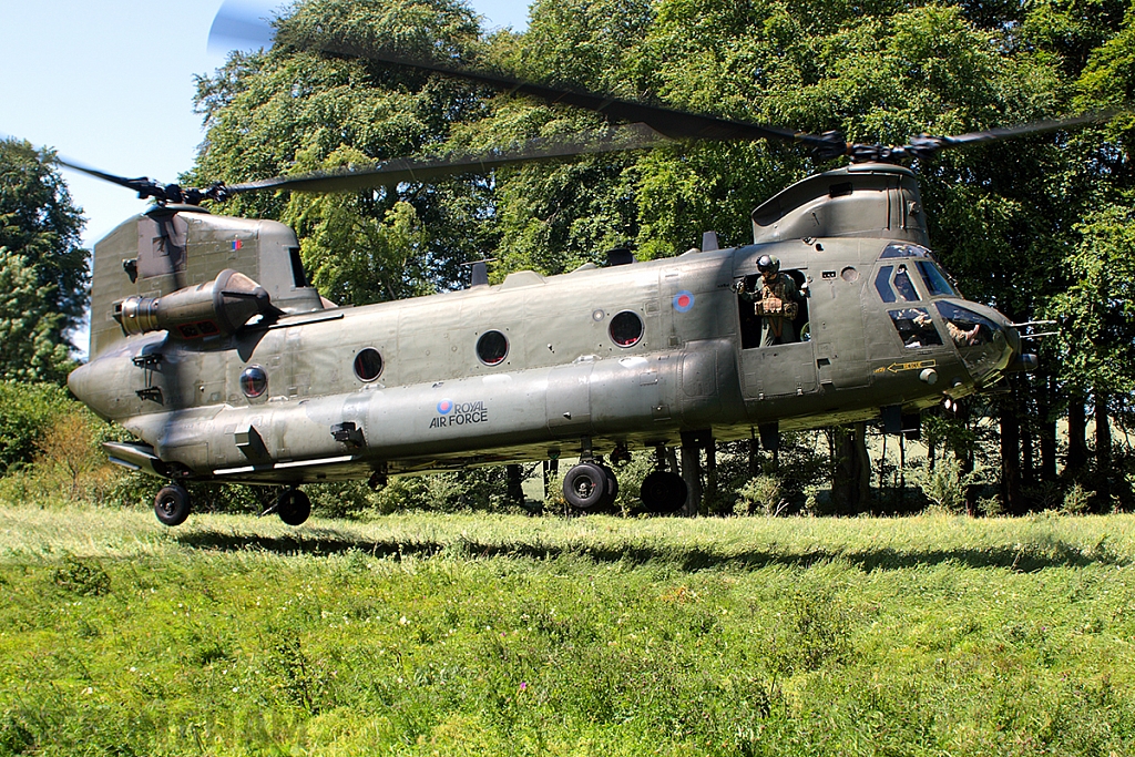 Boeing Chinook HC6A - ZA681 - RAF