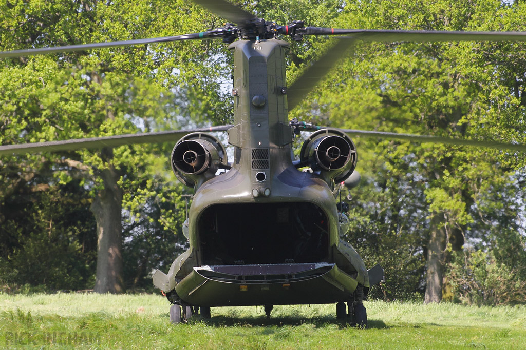 Boeing Chinook HC2 - ZA674/AD - RAF