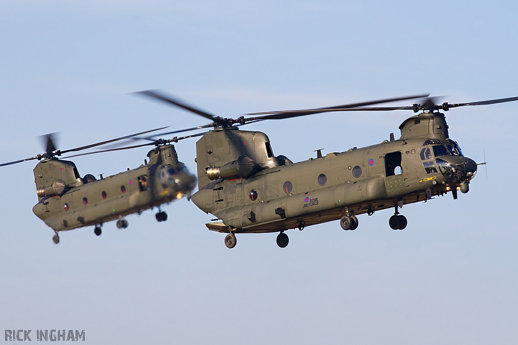 Boeing Chinook HC2 - ZH777 + ZA674 - RAF