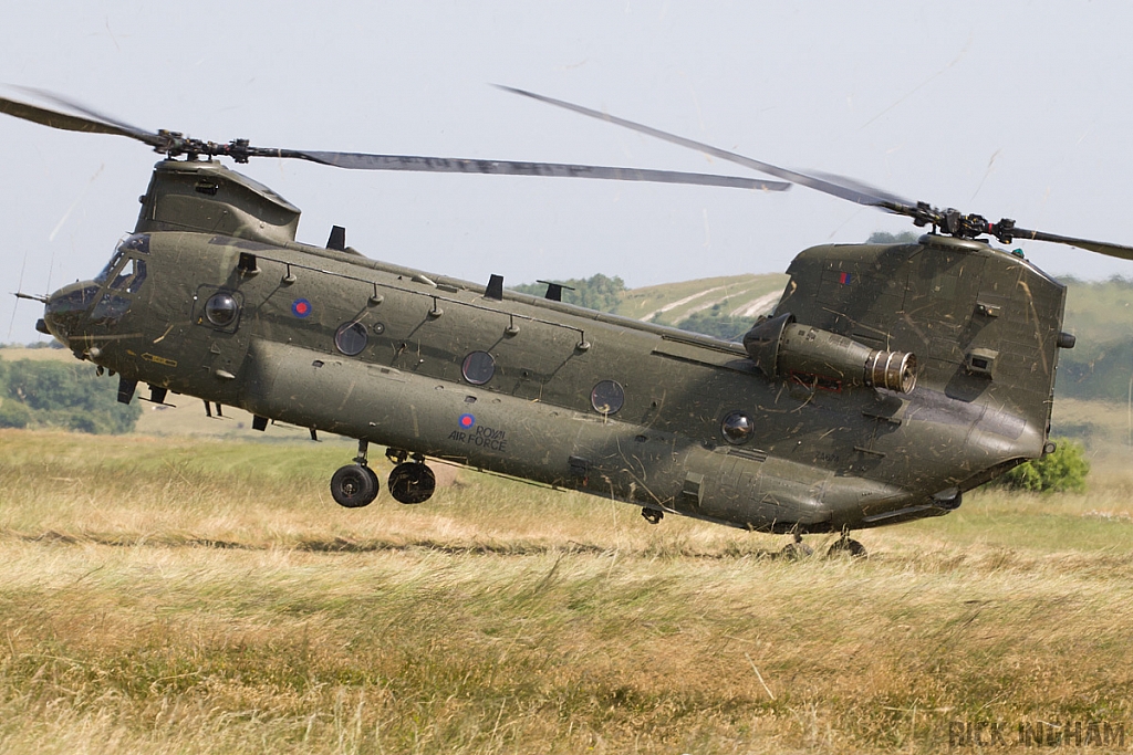 Boeing Chinook HC2A - ZA674 - RAF