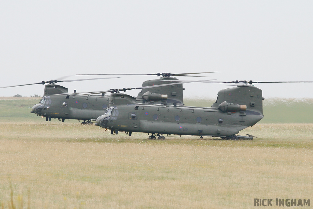 Boeing Chinook HC2 - ZA705/AN and ZD574/DB - RAF