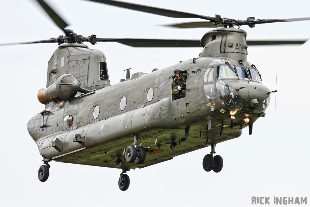 Boeing Chinook HC2 - ZA705/AN - RAF