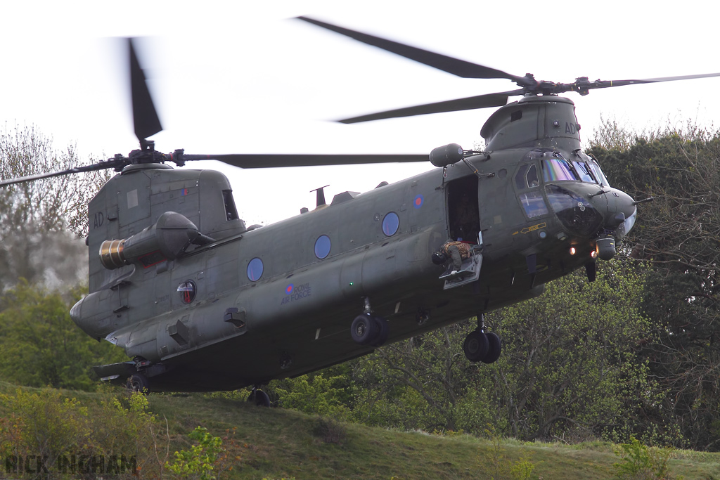 Boeing Chinook HC2 - ZA674/AD - RAF