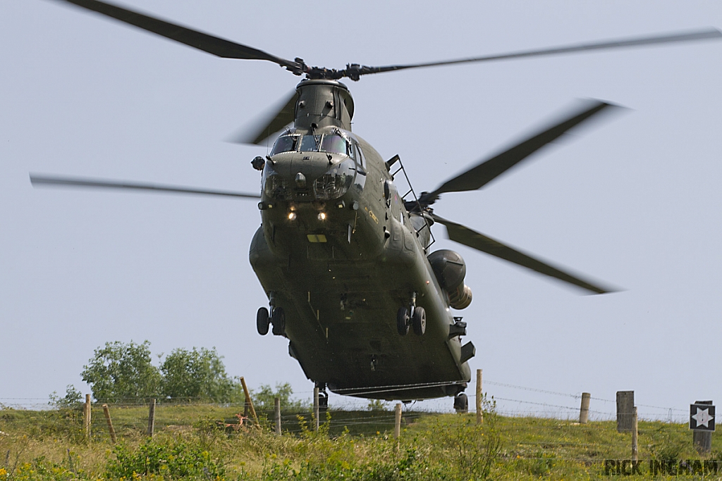 Boeing Chinook HC2A - ZA674 - RAF