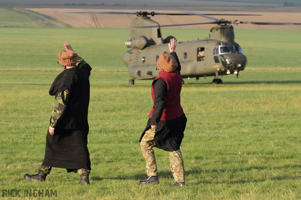 Boeing Chinook HC2 - ZA713 - RAF + Judgemental Training Team - British Army