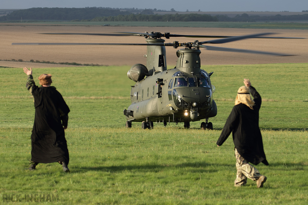 Boeing Chinook HC2 - ZA713 - RAF + Judgemental Training Team - British Army