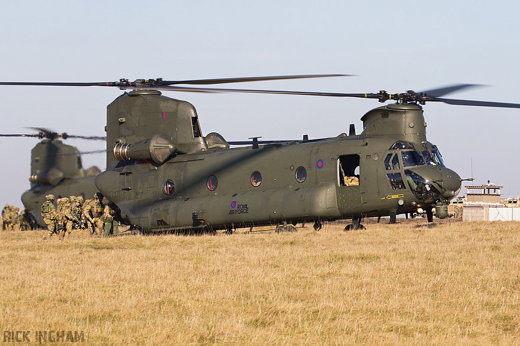 Boeing Chinook HC2 - ZH777 + ZA674 - RAF