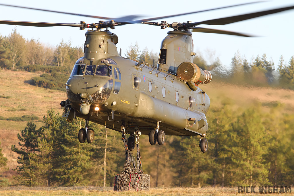 Boeing Chinook HC2A - ZH894 - RAF