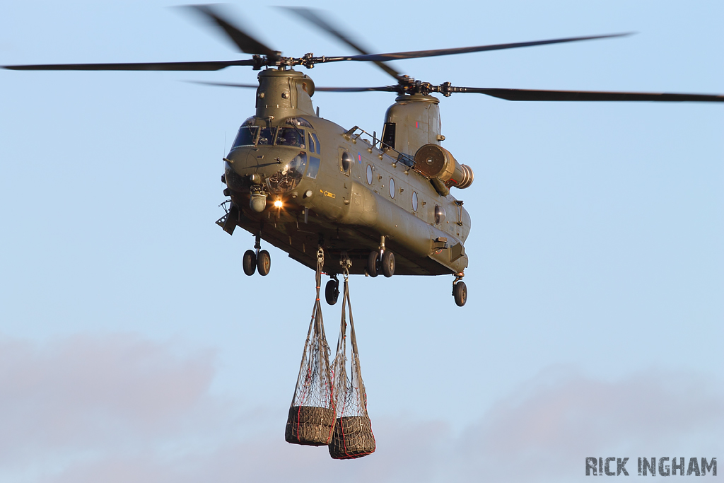 Boeing Chinook HC2A - ZH894 - RAF