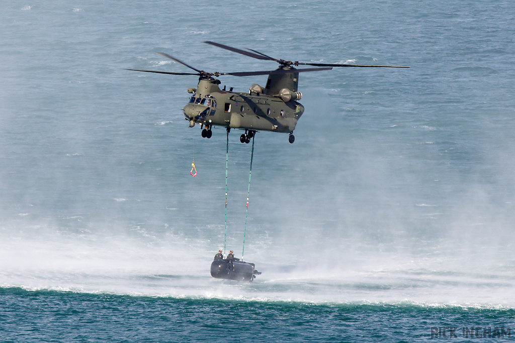 Boeing Chinook HC6 - ZK553 - RAF