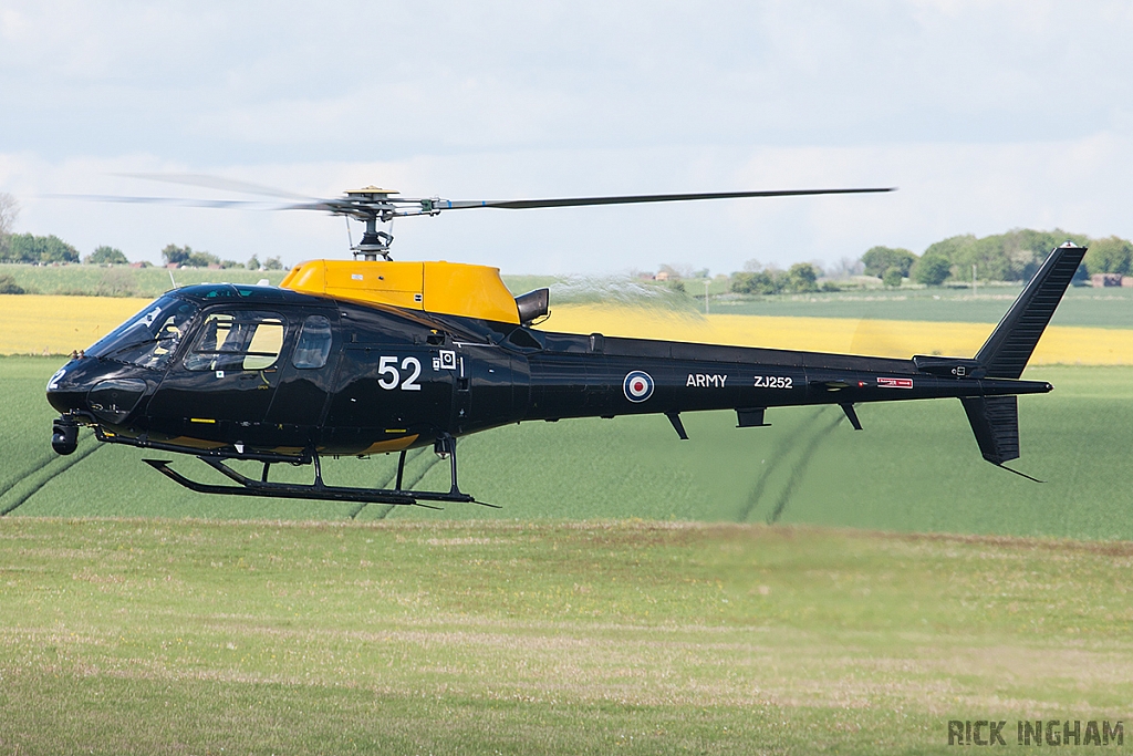 Eurocopter Squirrel HT2 - ZJ252 - AAC