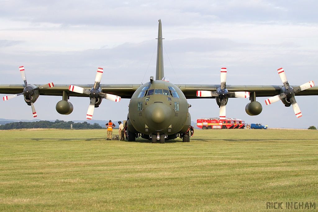 Lockheed C-130K Hercules C3 - XV303 - RAF