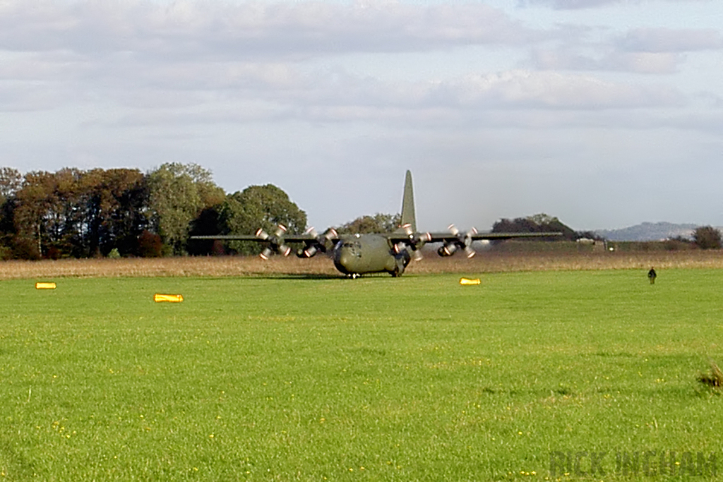 Lockheed C-130K Hercules C3 - XV290 - RAF