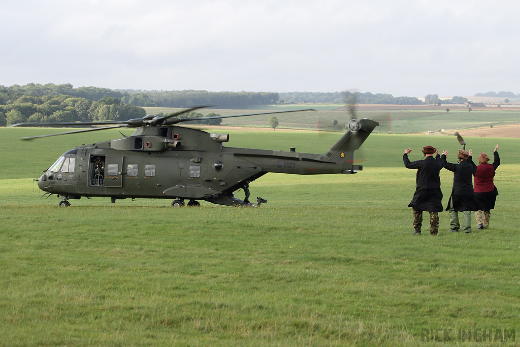 Westland Merlin HC3 - ZJ135/T - RAF + Judgemental Training Team - British Army