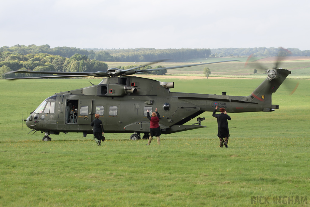 Westland Merlin HC3 - ZJ135/T - RAF + Judgemental Training Team - British Army