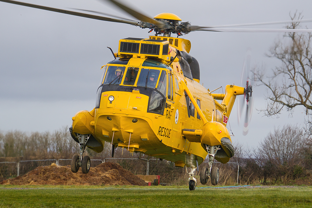 Westland Sea King HAR3 - XZ588/G-SEAK - RAF