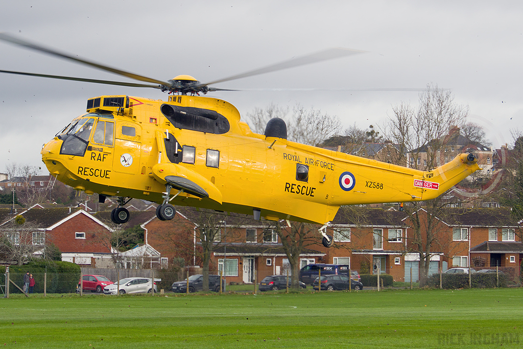 Westland Sea King HAR3 - XZ588/G-SEAK - RAF