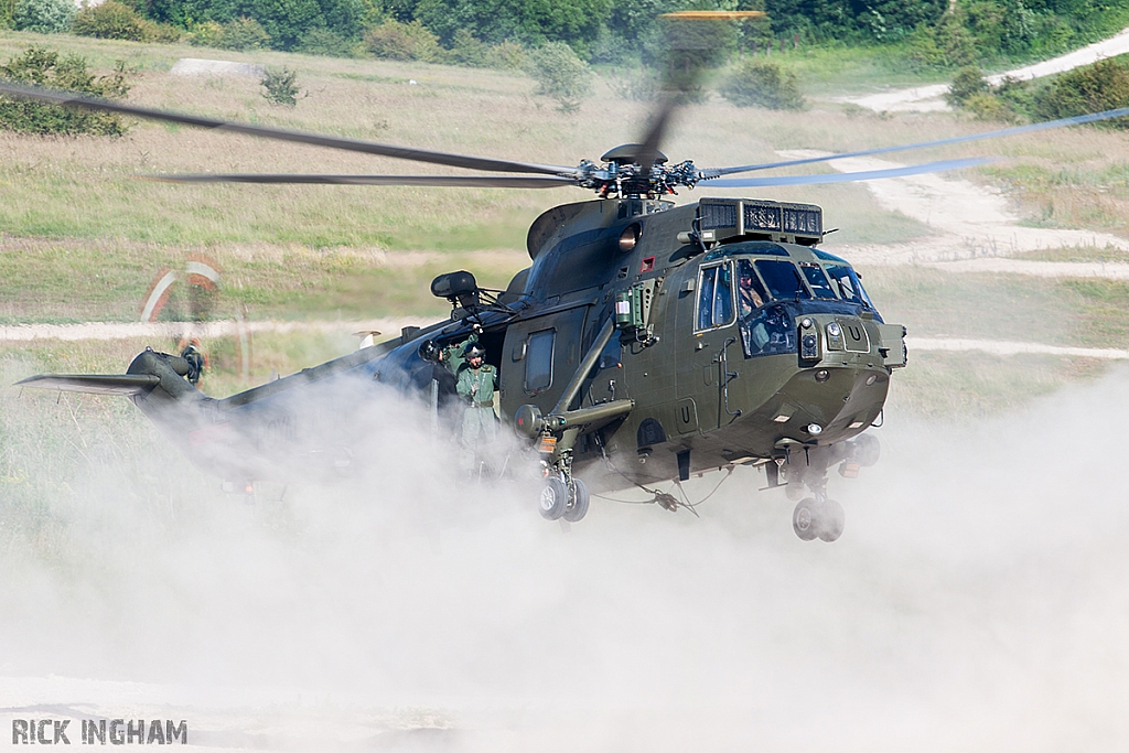 Westland Sea king HC4 - ZA295/U - Royal Navy