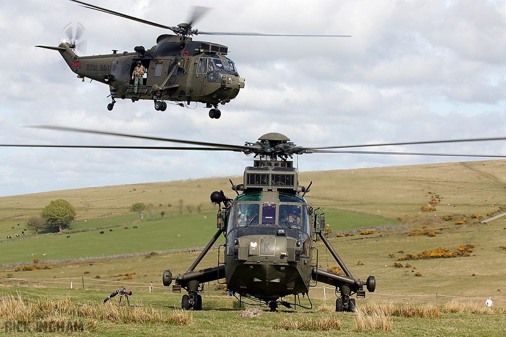 Westland Sea King HC4 - ZE427/K + ZF116/WP - Royal Navy