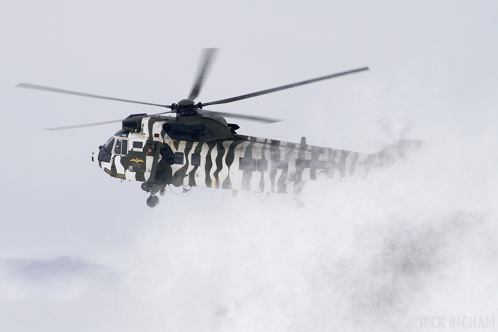 Westland Sea King HC4 - ZE425/WR - Royal Navy