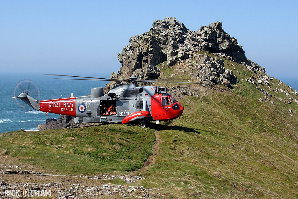 Westland Sea King HU5 - XV670/17 - Royal Navy