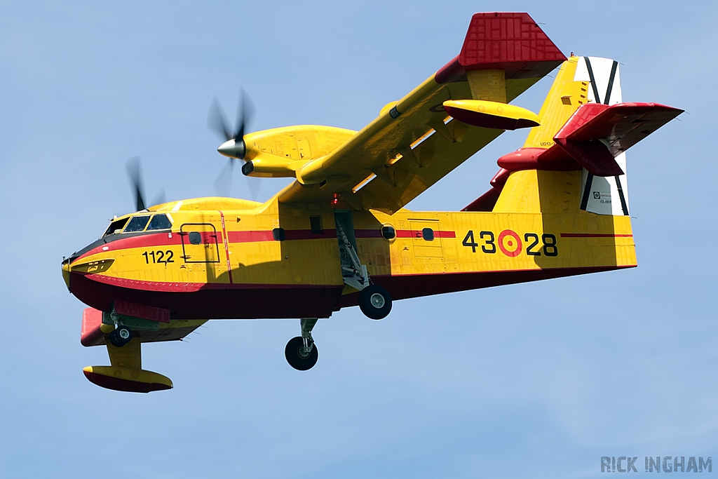 Canadair CL-215T - UD.13-28/43-28 - Spanish Air Force