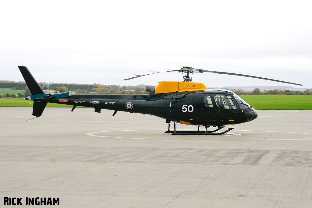 Eurocopter Squirrel HT2 - ZJ250 - AAC