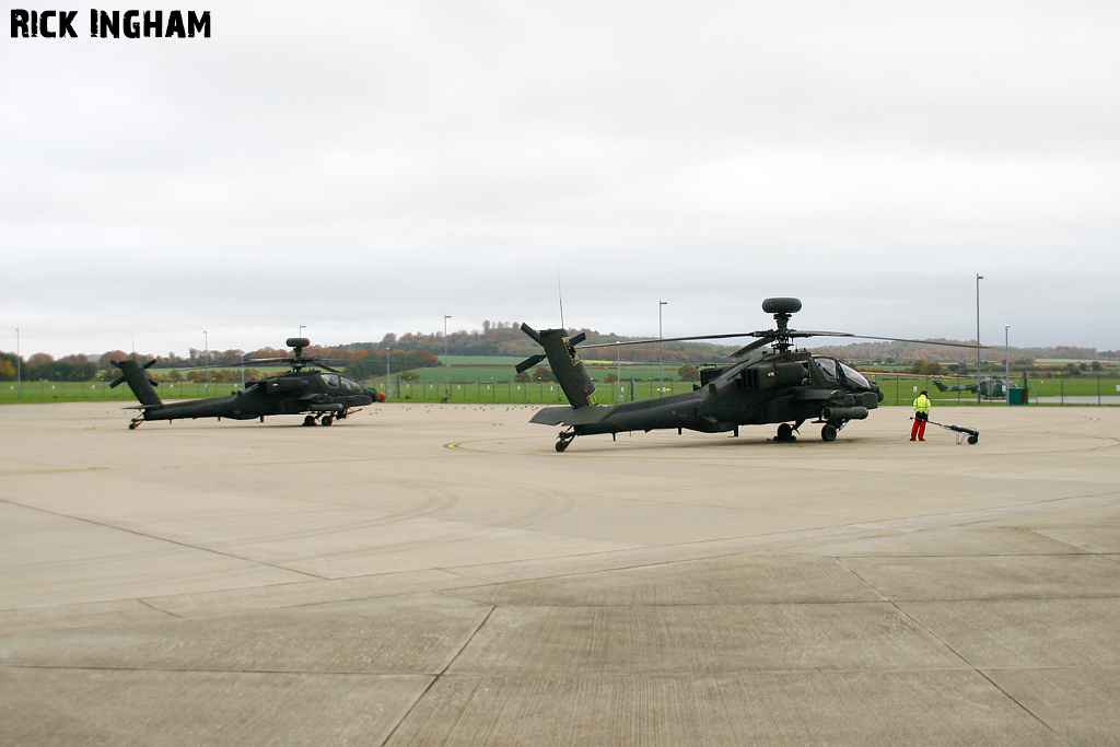 Westland Apache AH1 - ZJ225 + ZJ192 - AAC