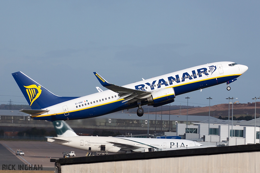 Boeing 737-8AS - EI-DWI - Ryanair