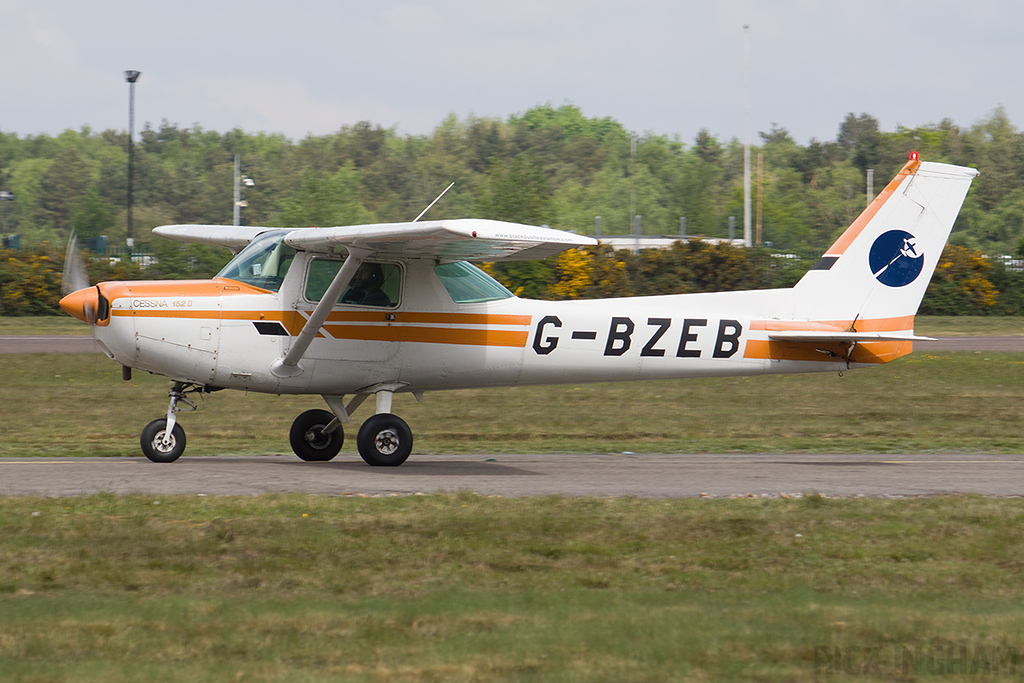 Cessna 152 - G-BZEB