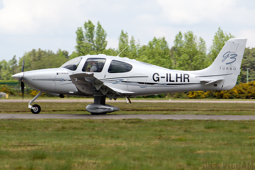 Cirrus SR22 - G-ILHR