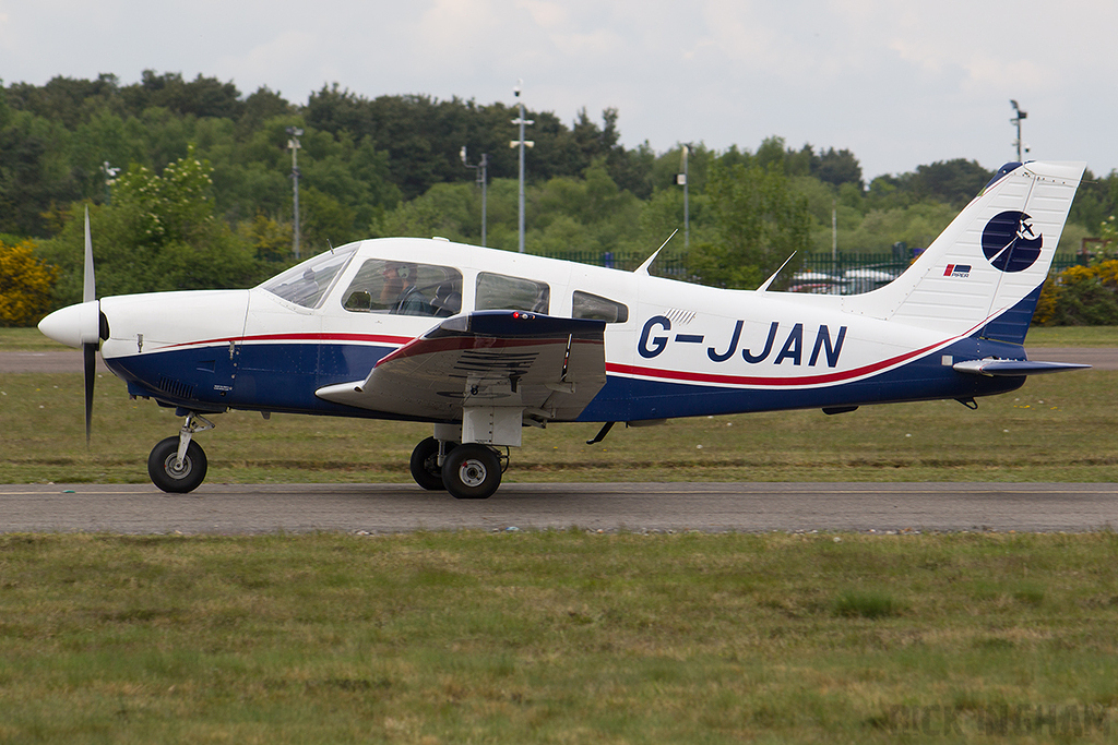 Piper PA-28-181 Cherokee Archer II - G-JJAN