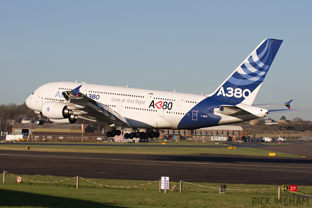 Airbus A380 - F-WWDD - Airbus