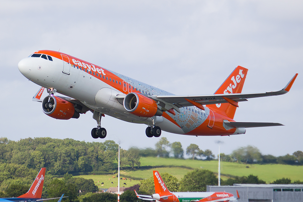Airbus A320-214WL - G-EZOX - easyJet