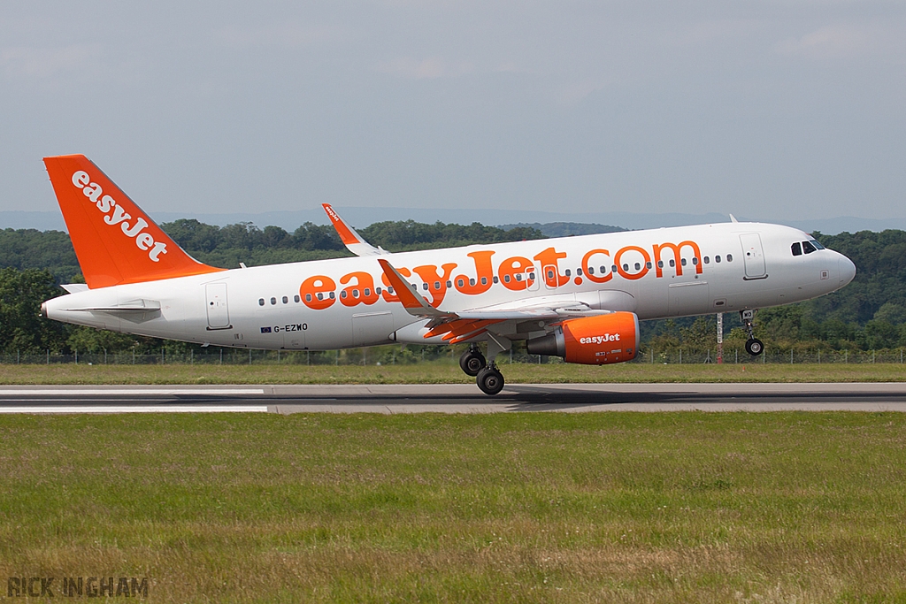 Airbus A320-214 - G-EZWO - EasyJet