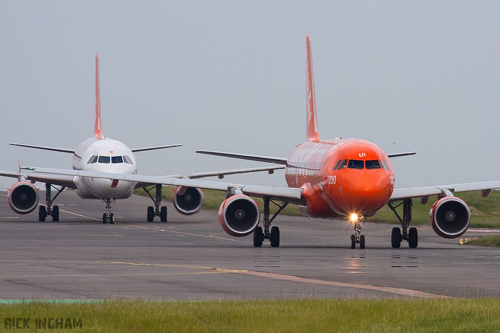 Airbus A320-214 - G-EZUI - EasyJet