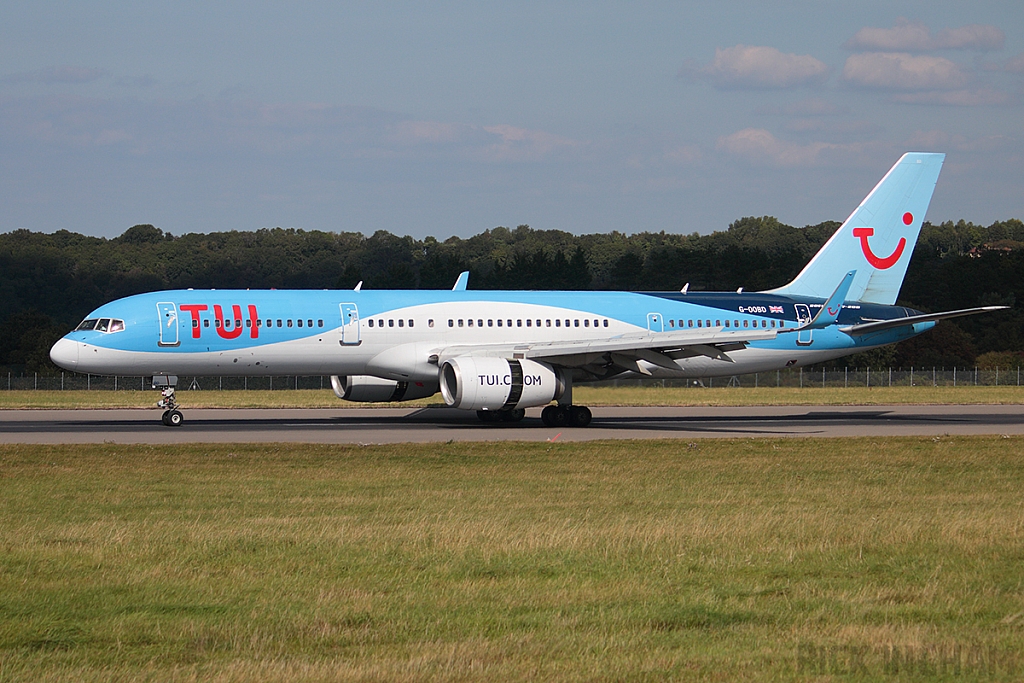 Boeing 757-28AWL - G-OOBD - TUI