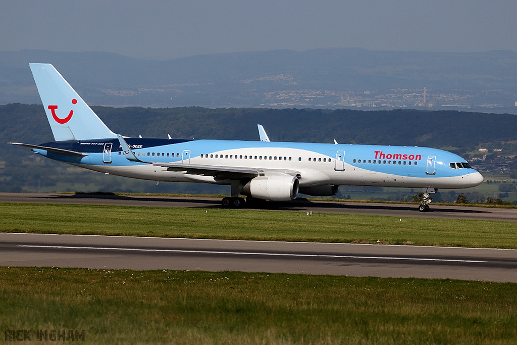 Boeing 757-28A - G-OOBE - Thomson