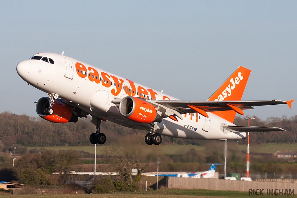 Airbus A319-111 - G-EZGK - EasyJet