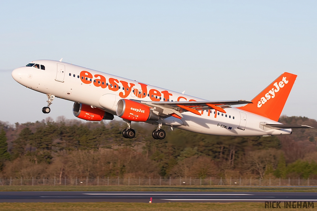 Airbus A320-214 - G-EZWL - EasyJet