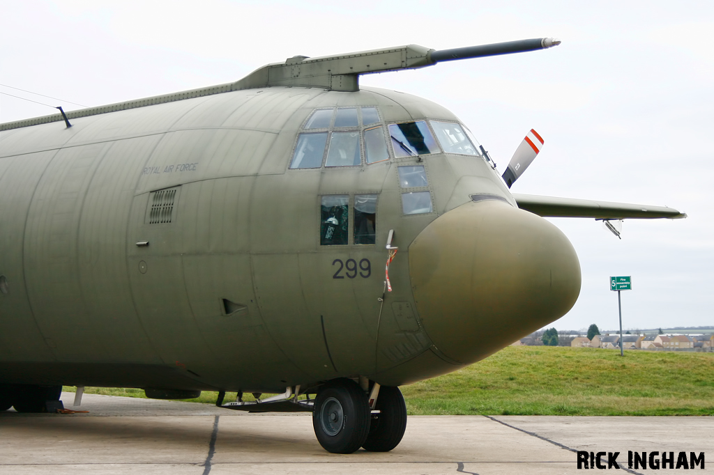 Lockheed C-130K Hercules C3 - XV299 - RAF