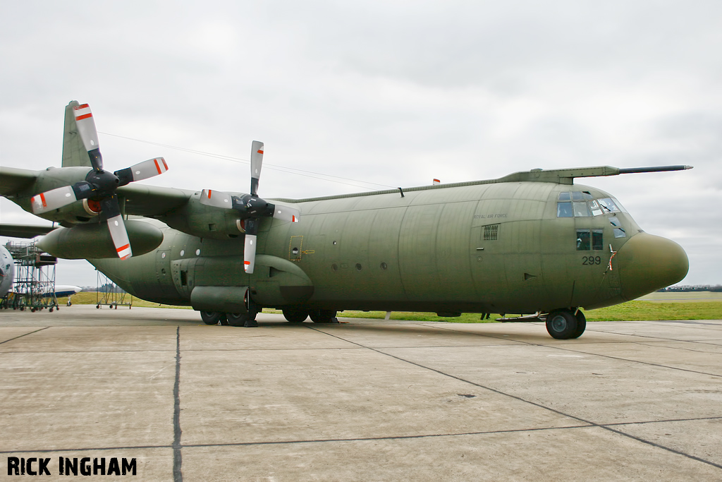 Lockheed C-130K Hercules C3 - XV299 - RAF