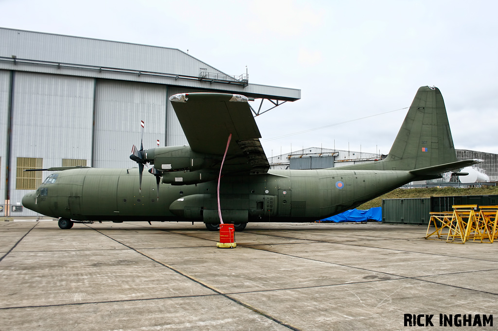 Lockheed C-130K Hercules C3 - XV307 - RAF