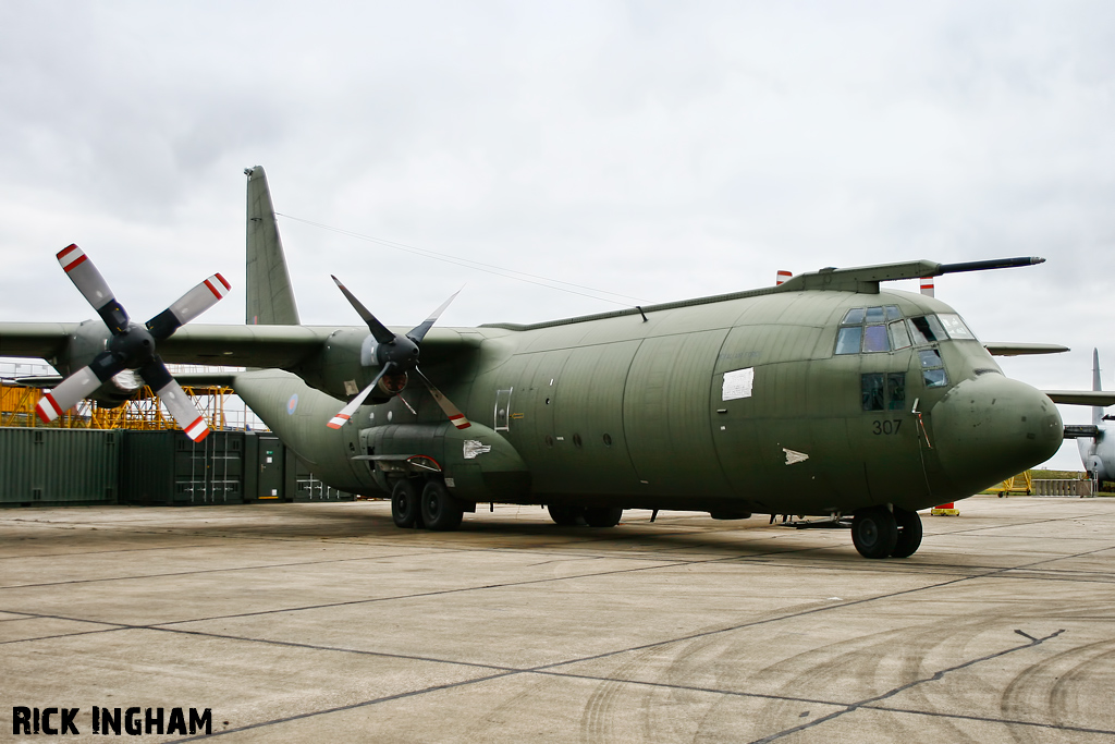 Lockheed C-130K Hercules C3 - XV307 - RAF