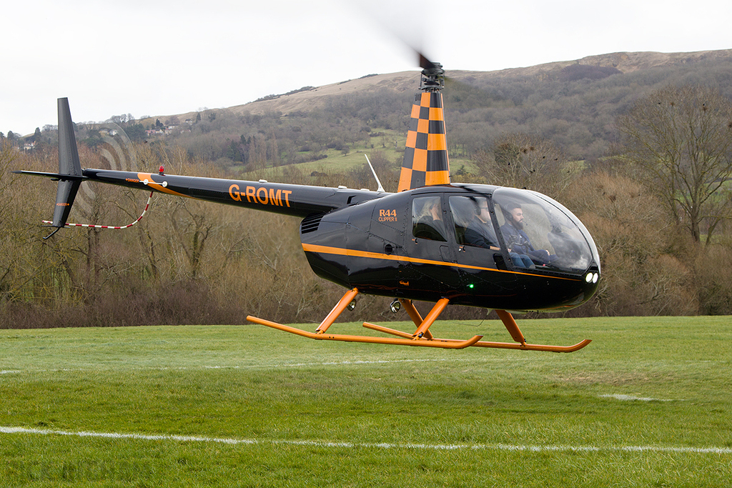 Robinson R44 Clipper II - G-ROMT