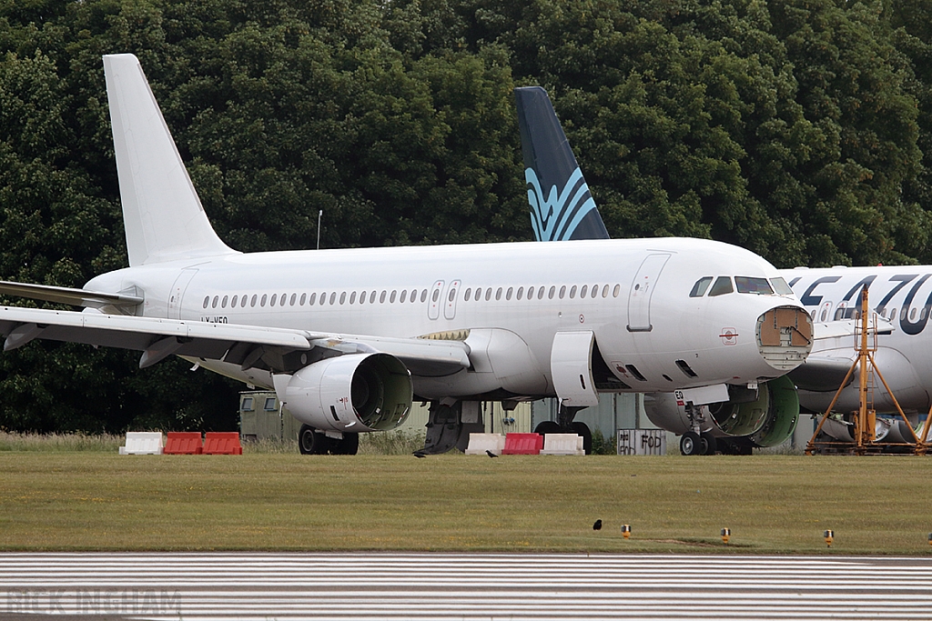 Airbus A320-232 - LY-VEQ - Avion Airways